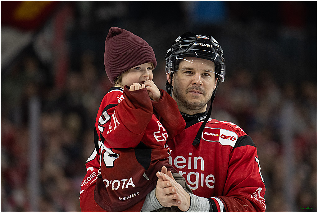 PENNY DEL: Kölner Haie - Schwenninger Wild Wings; Köln, 28.12.2025