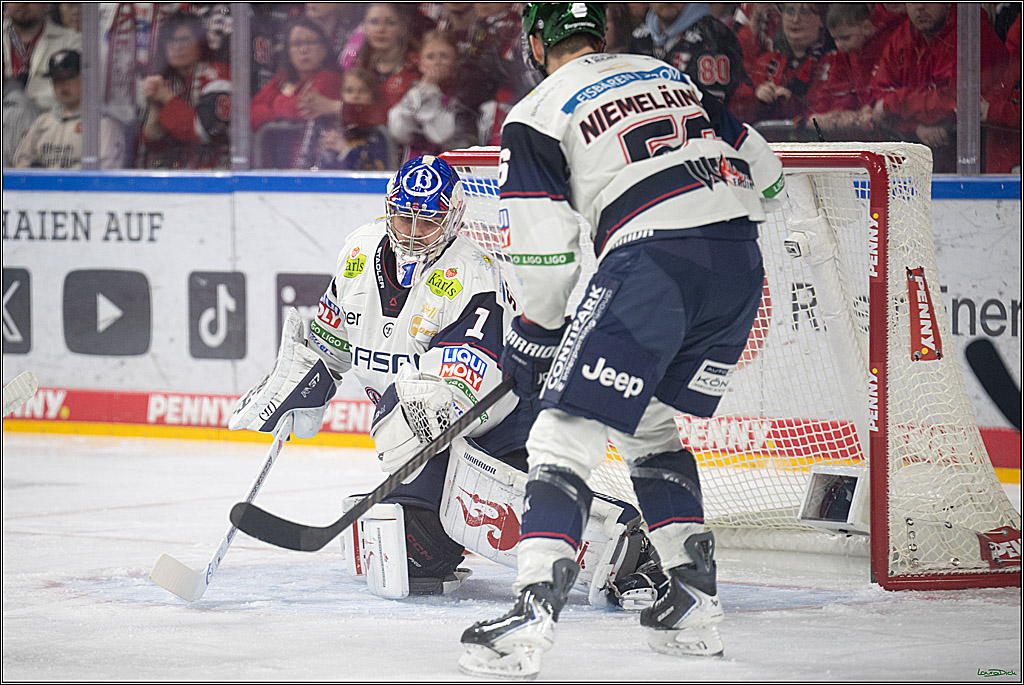 PENNY DEL 1 - Playoff Halbfinale - Kölner Haie - Eisbären Berlin; Köln, 10.04.2026