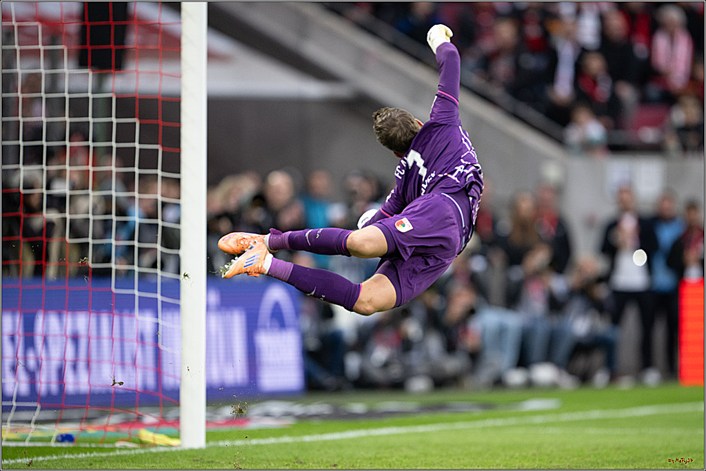 1. FC Koeln vs. FC Augsburg, 18.10.2025