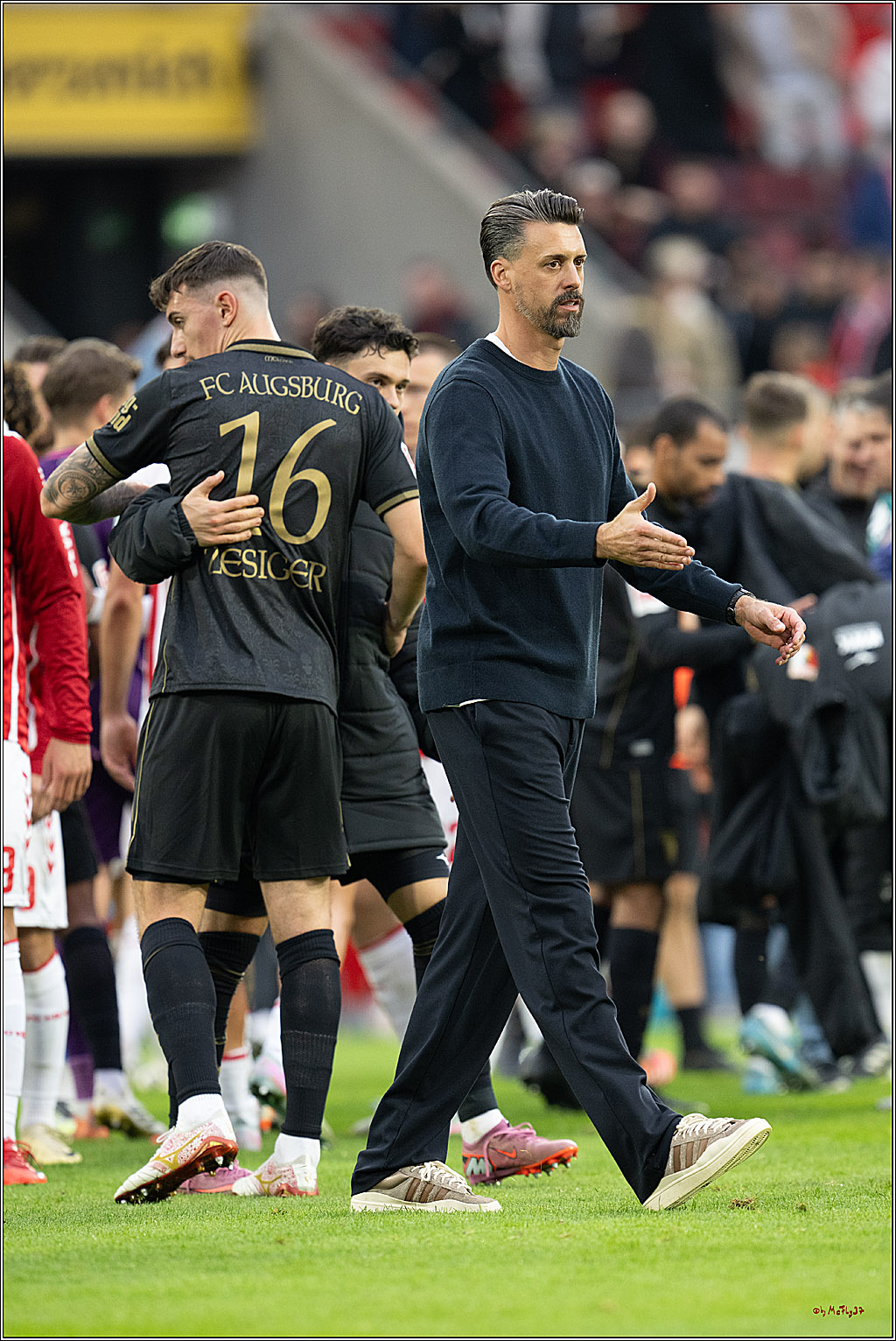 1. FC Koeln vs. FC Augsburg, 18.10.2025