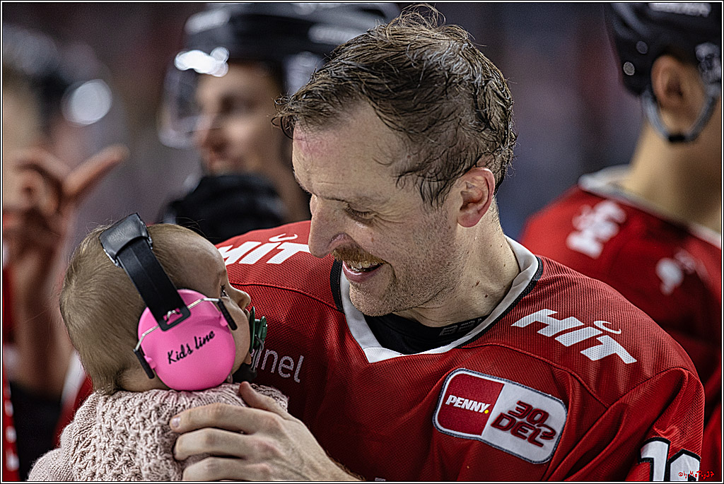PENNY DEL 1. Koelner Haie - Augsburger Panther; Koeln, 03.10.2023