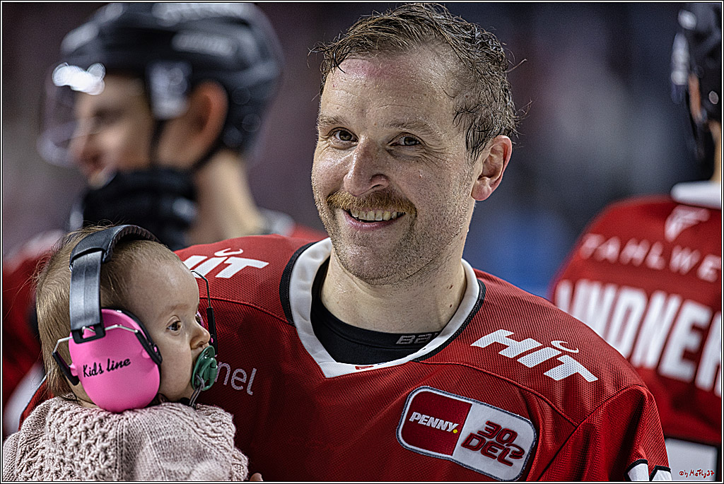 PENNY DEL 1. Koelner Haie - Augsburger Panther; Koeln, 03.10.2023