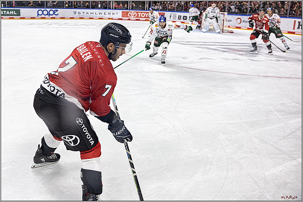 PENNY DEL 1. Koelner Haie - Augsburger Panther; Koeln, 03.10.2023