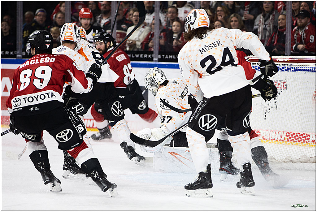 PENNY DEL; Koelner Haie- Grizzly Wolfsburg; Koeln, 28.11.2023