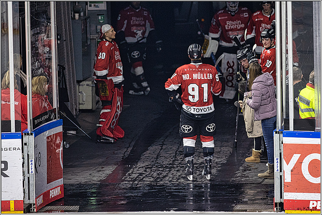 PENNY DEL 1. Kölner Haie - Löwen Frankfurt; Köln, 26.12.2023