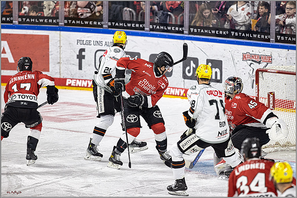PENNY DEL 1. Kölner Haie - Löwen Frankfurt; Köln, 26.12.2023