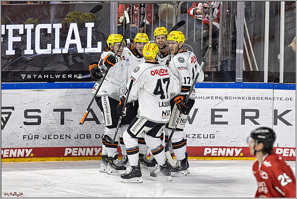 PENNY DEL 1. Kölner Haie - Löwen Frankfurt; Köln, 26.12.2023