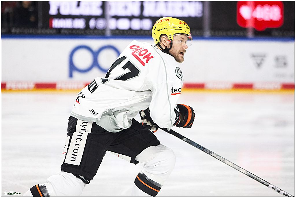 PENNY DEL; Koelner Haie- Loewen Frankfurt; Koeln, 26.12.2023