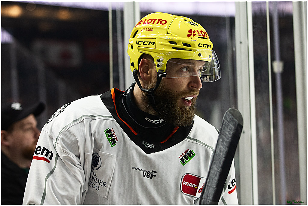 PENNY DEL; Koelner Haie- Loewen Frankfurt; Koeln, 26.12.2023