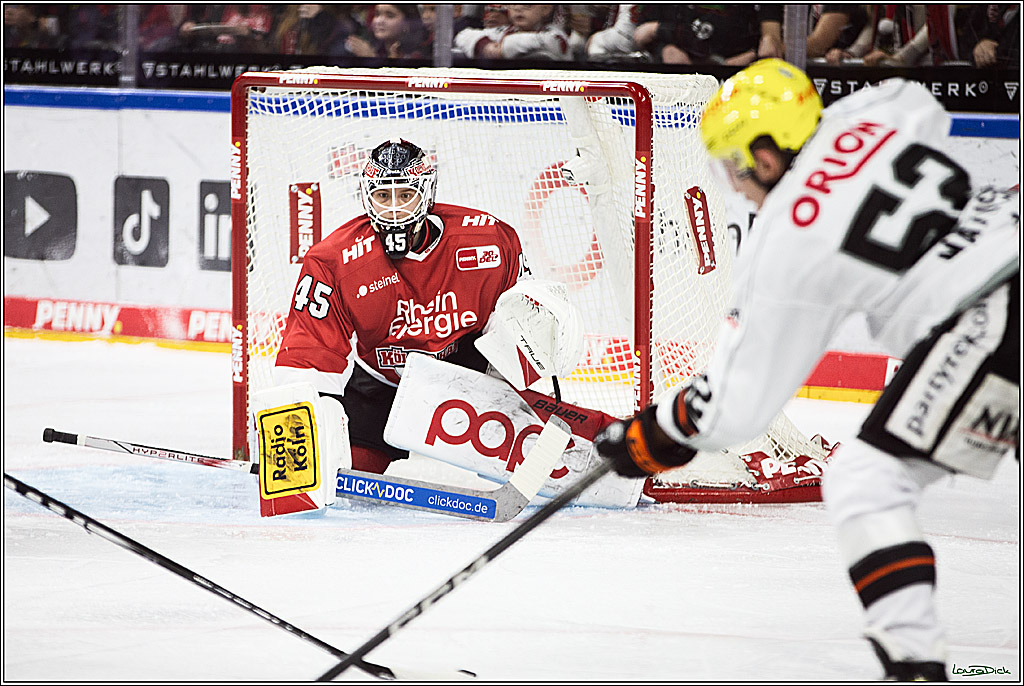 PENNY DEL; Koelner Haie- Loewen Frankfurt; Koeln, 26.12.2023