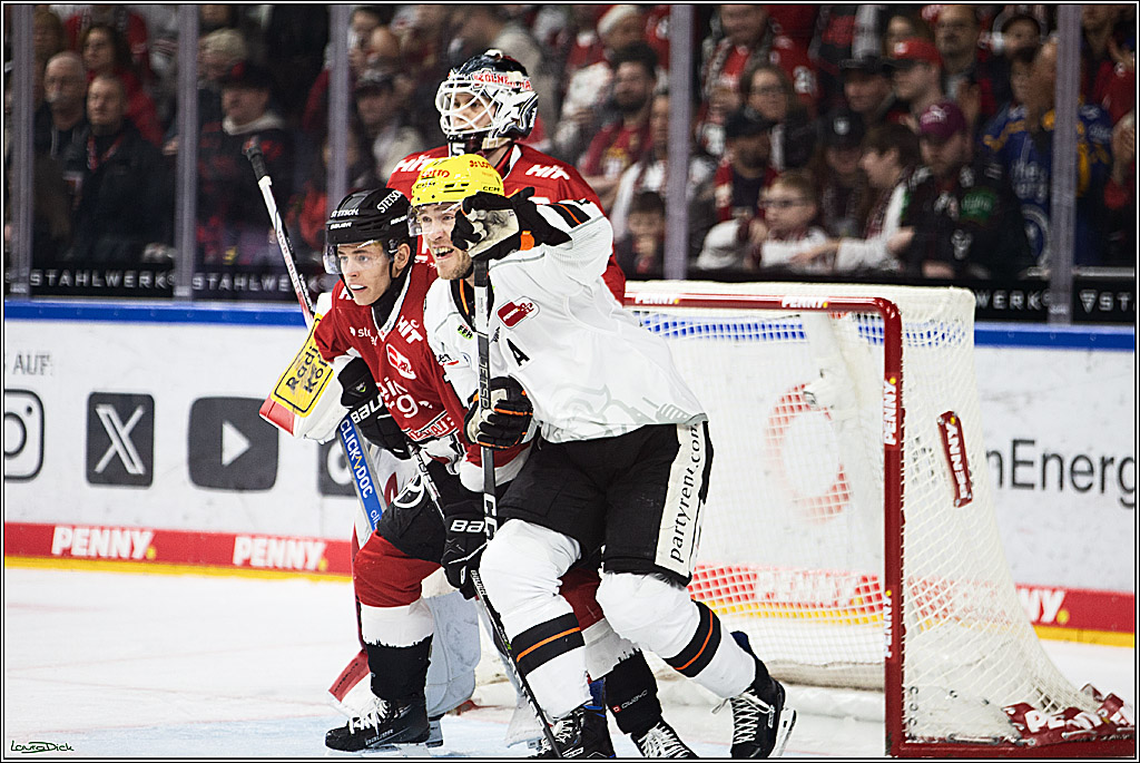 PENNY DEL; Koelner Haie- Loewen Frankfurt; Koeln, 26.12.2023