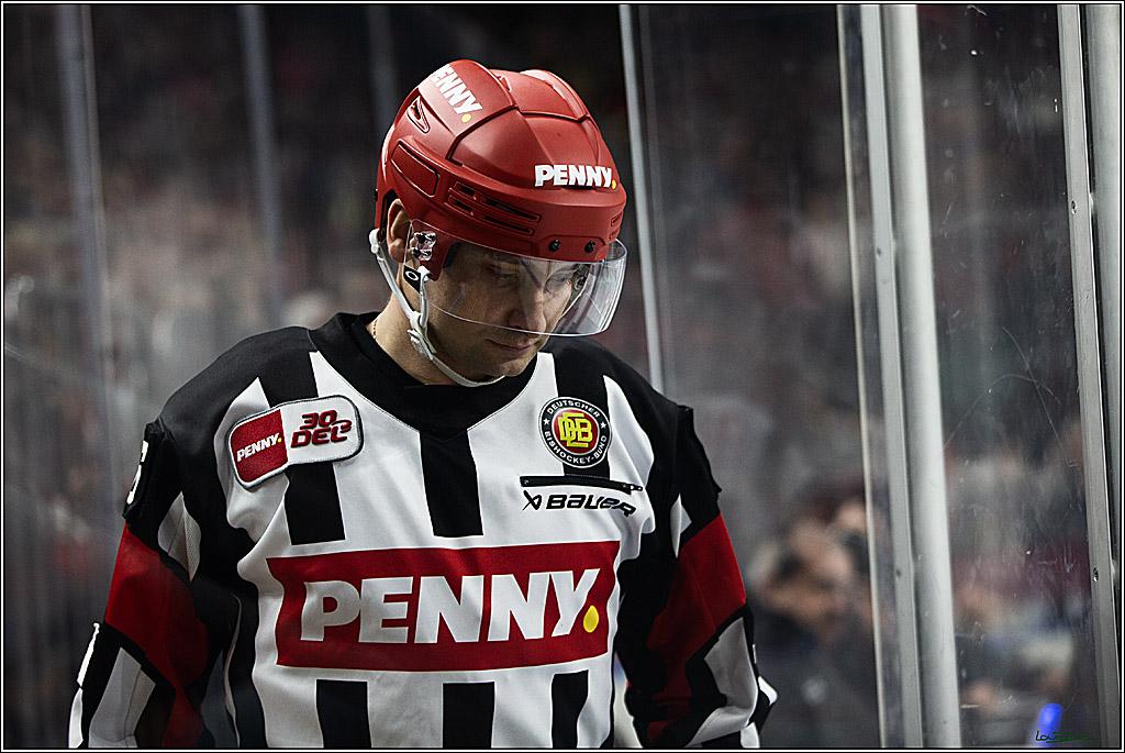 PENNY DEL; Koelner Haie- Loewen Frankfurt; Koeln, 26.12.2023