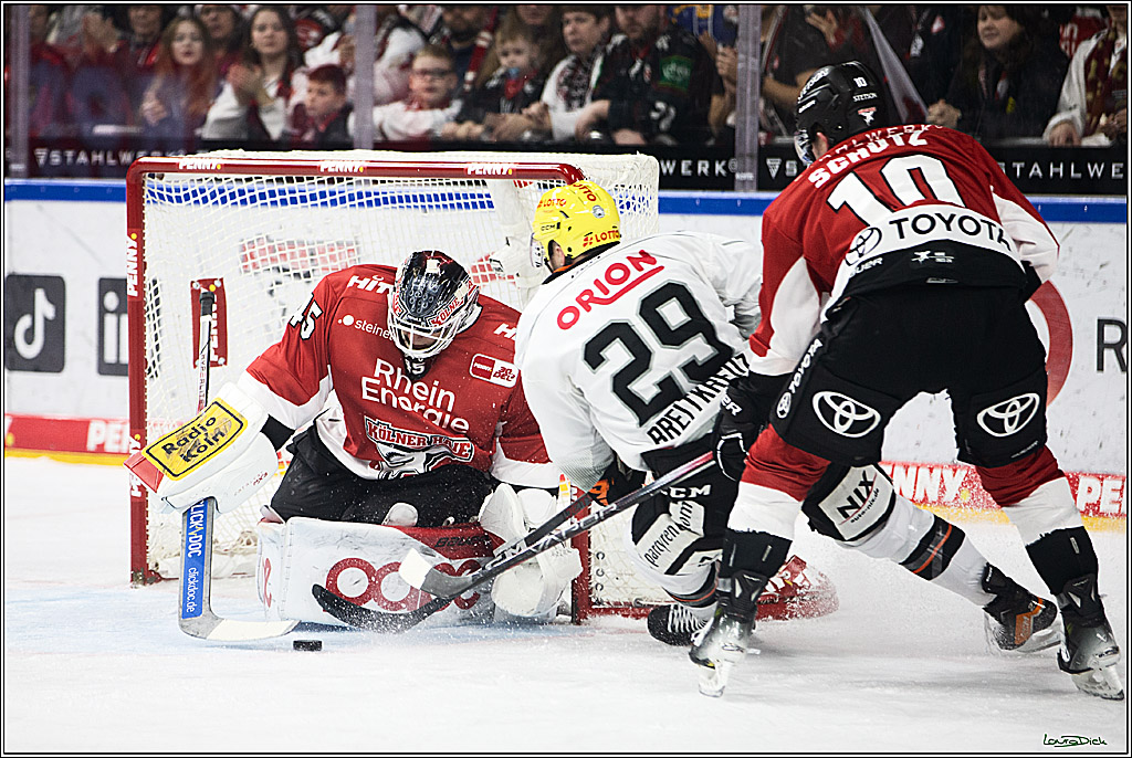 PENNY DEL; Koelner Haie- Loewen Frankfurt; Koeln, 26.12.2023