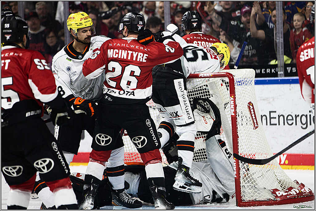 PENNY DEL; Koelner Haie- Loewen Frankfurt; Koeln, 26.12.2023