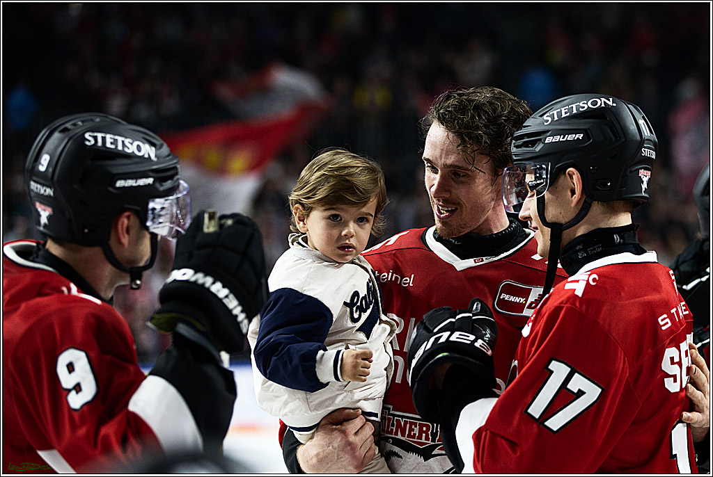 PENNY DEL; Koelner Haie- Loewen Frankfurt; Koeln, 26.12.2023