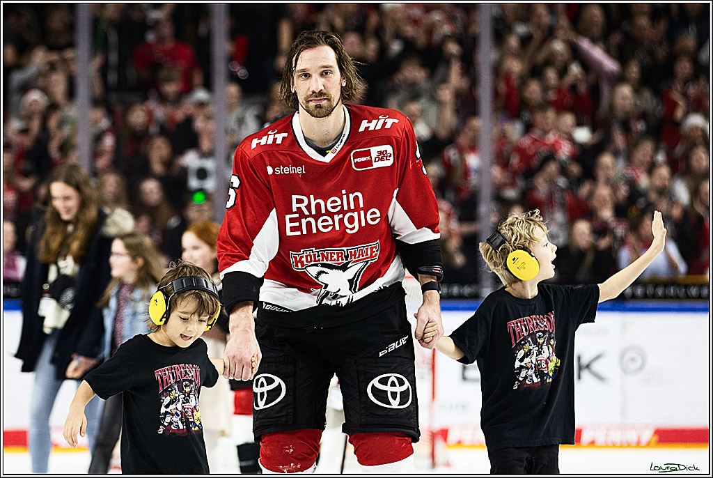 PENNY DEL; Koelner Haie- Loewen Frankfurt; Koeln, 26.12.2023