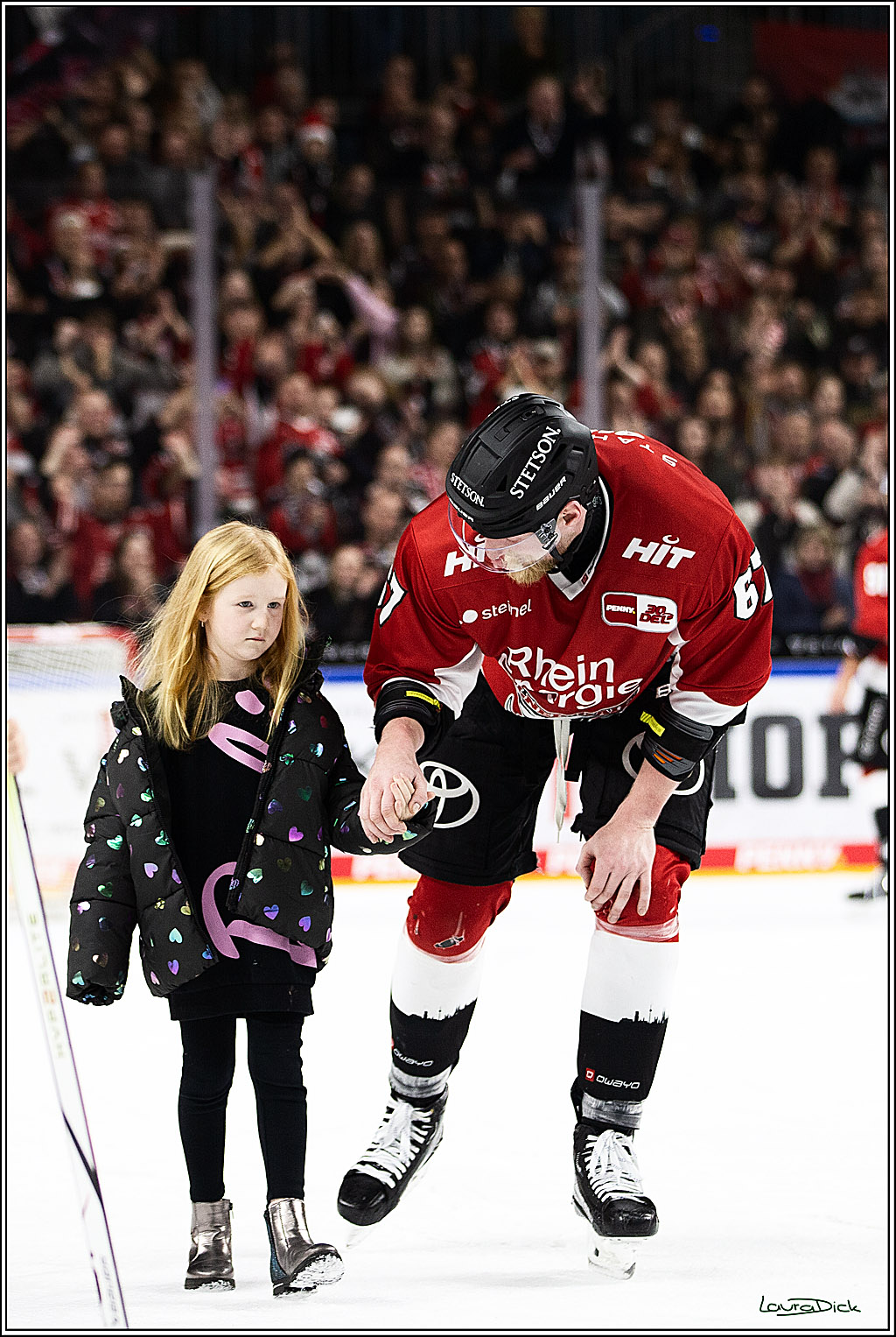 PENNY DEL; Koelner Haie- Loewen Frankfurt; Koeln, 26.12.2023