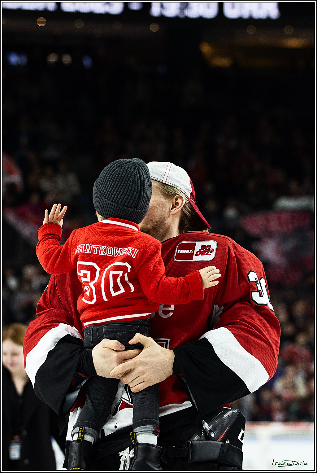 PENNY DEL; Koelner Haie- Loewen Frankfurt; Koeln, 26.12.2023