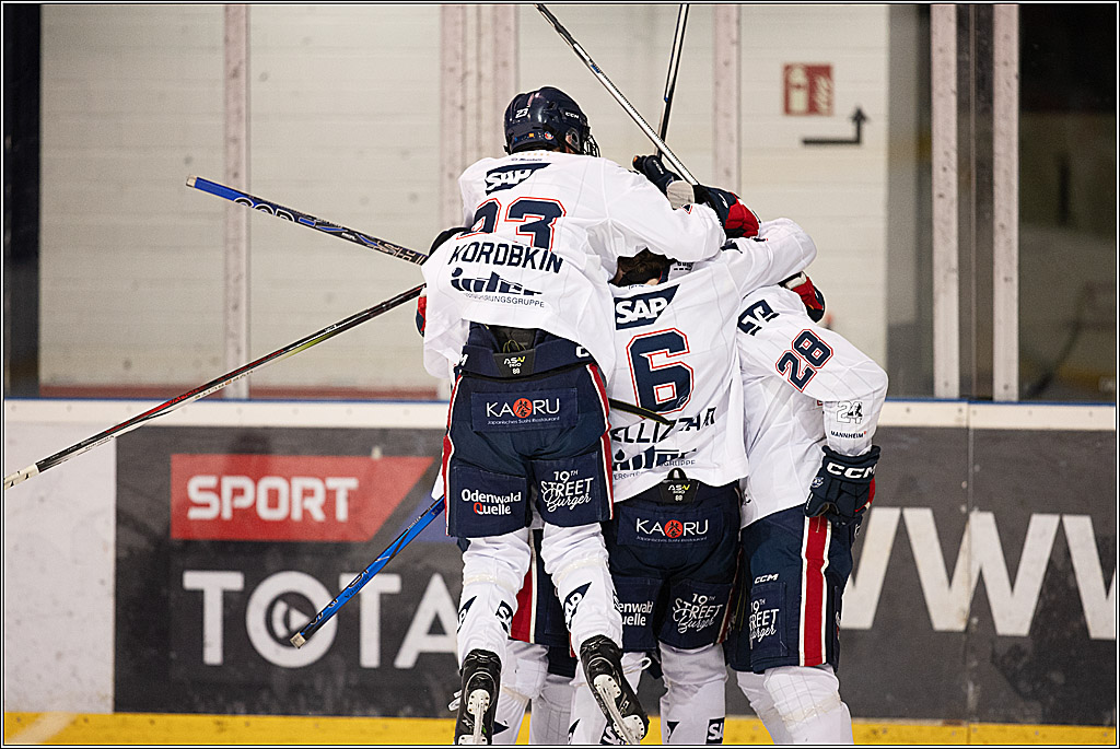 4. Finale Spiel U17 Kölner Junghaie - Jungadler Mannheim 1:5, 21.04.2024