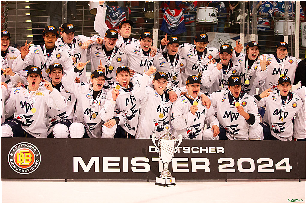 4. Finale Spiel U17 Koelner Junghaie- Jungadler Mannheim; Koeln, 21.04.2024