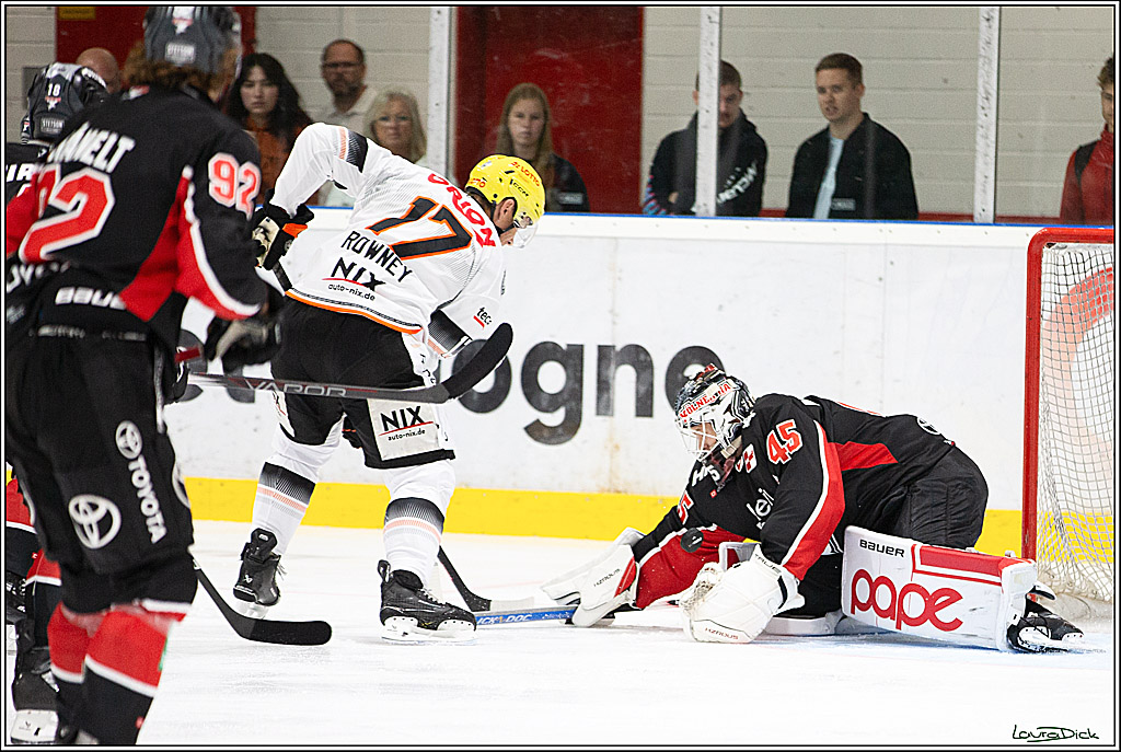 PENNY DEL;Testspiel Koelner Haie- Loewen Frankfurt; Koeln, 25.08.2024