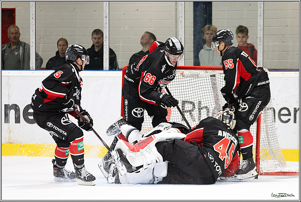 PENNY DEL;Testspiel Koelner Haie- Loewen Frankfurt; Koeln, 25.08.2024