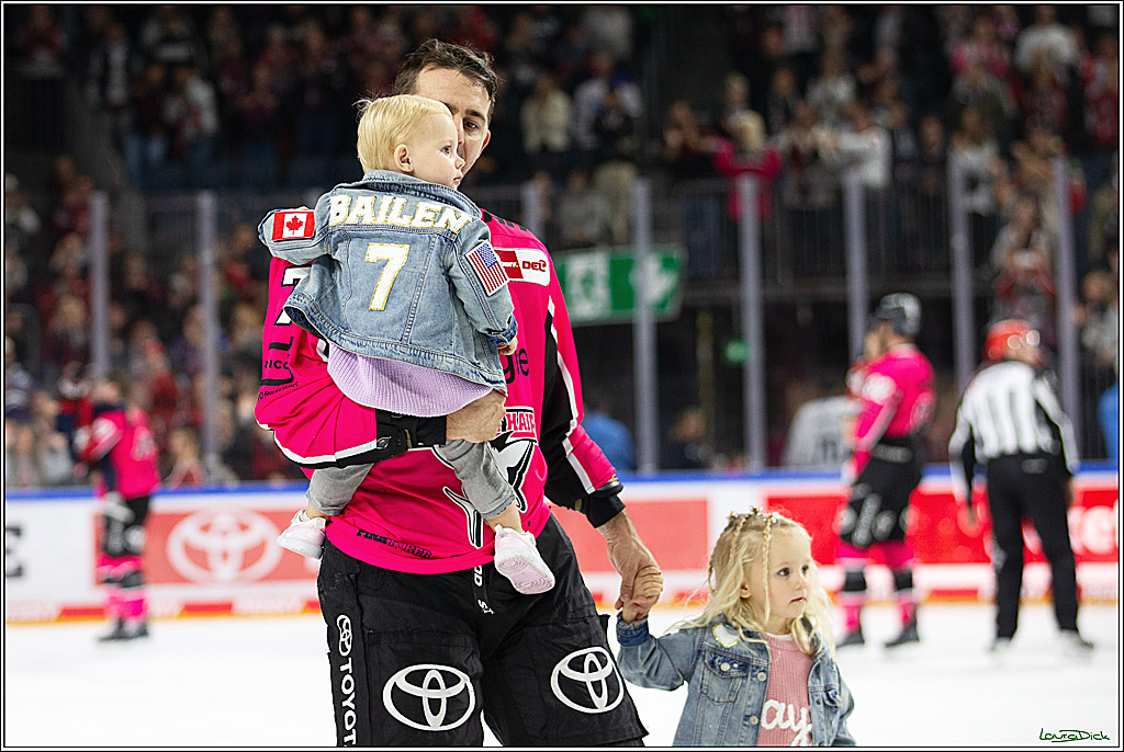 PENNY DEL; Koelner Haie- Staubing Tigers; Koeln, 03.10.2024