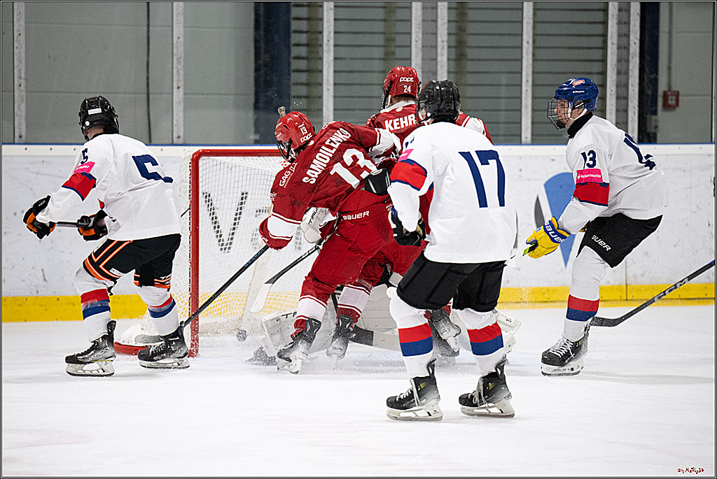Freundschaftsspiel Junghaie U17 - Nationalmannschaft GRB U18; Köln, 18.12.2024