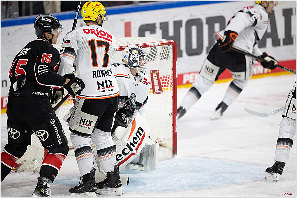 PENNY DEL 1; Kölner Haie - Löwen Frankfurt; Köln, 30.12.2024