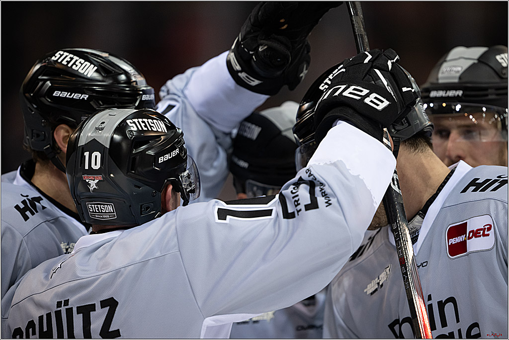 PENNY DEL 1 - Playoff Viertelfinale; Fischtown Pinguins Bremerhaven - Kölner Haie; Bremerhaven, 16.03.2025