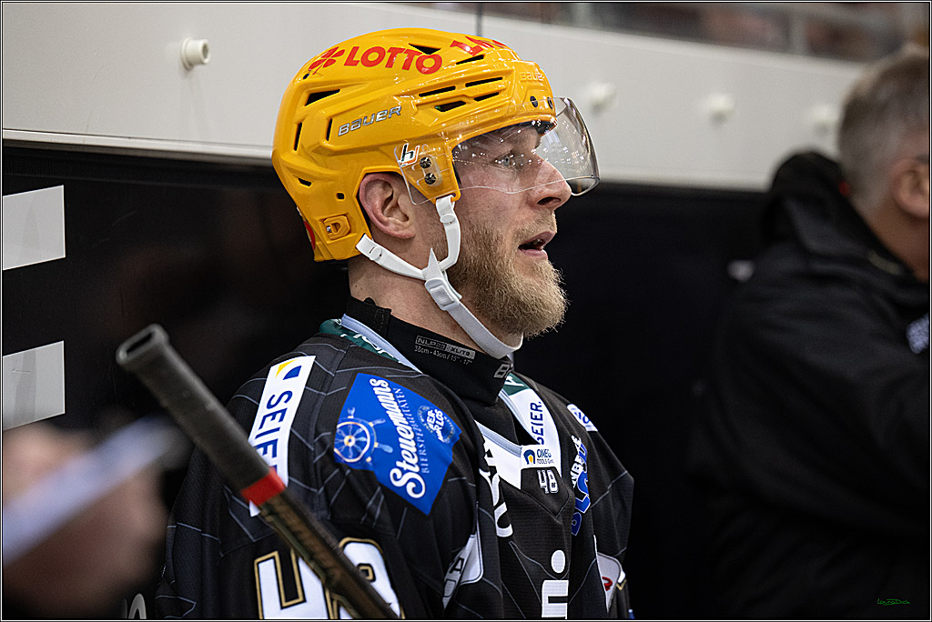PENNY DEL; Fischtown Pinguins-Koelner Haie; Bremerhaven, 16.03.2025