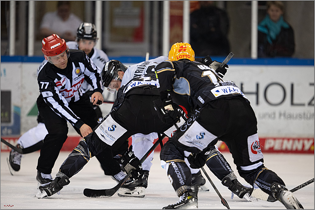 PENNY DEL 1 - Playoff Viertelfinale; Fischtown Pinguins Bremerhaven - Kölner Haie; Bermerhaven, 21.03.2025