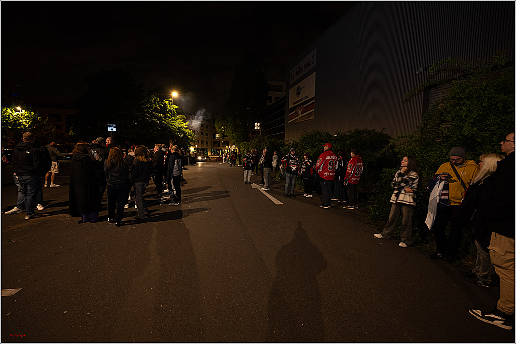 PENNY DEL 1 - Vizemeister kommt in Köln an; Köln, 26.04.2025
