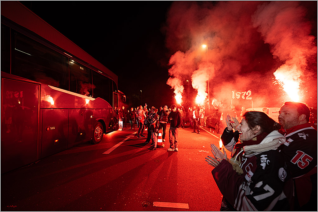 PENNY DEL 1 - Vizemeister kommt in Köln an; Köln, 26.04.2025