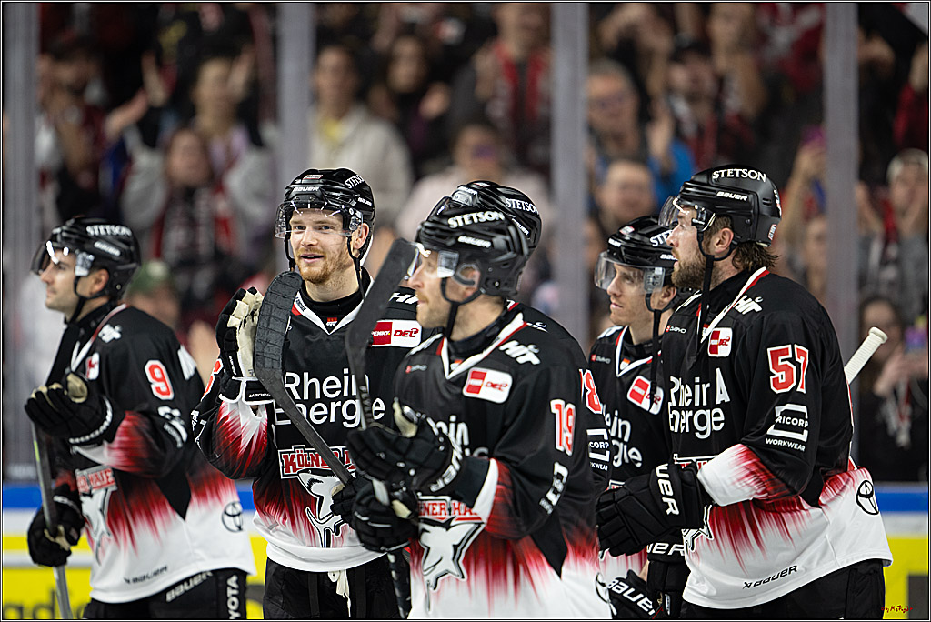 PENNY DEL 1; Kölner Haie - Straubing Tigers; Köln, 19.10.2025