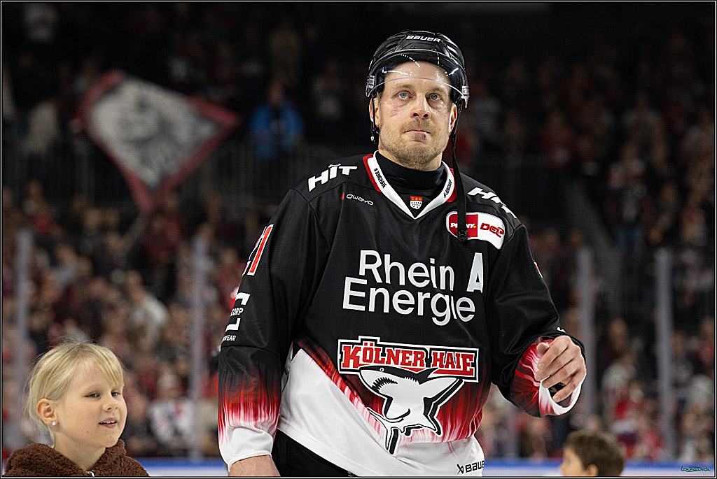 PENNY DEL 1; Koelner Haie - Straubing Tigers; Koeln, 19.10.2025