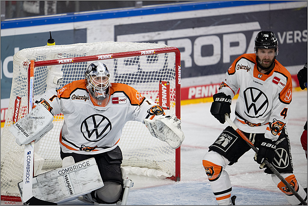 PENNY DEL; Kölner Haie - Grizzly Wolfsburg; Köln, 18.12.2025