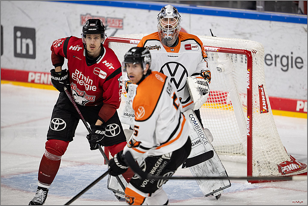 PENNY DEL; Kölner Haie - Grizzly Wolfsburg; Köln, 18.12.2025