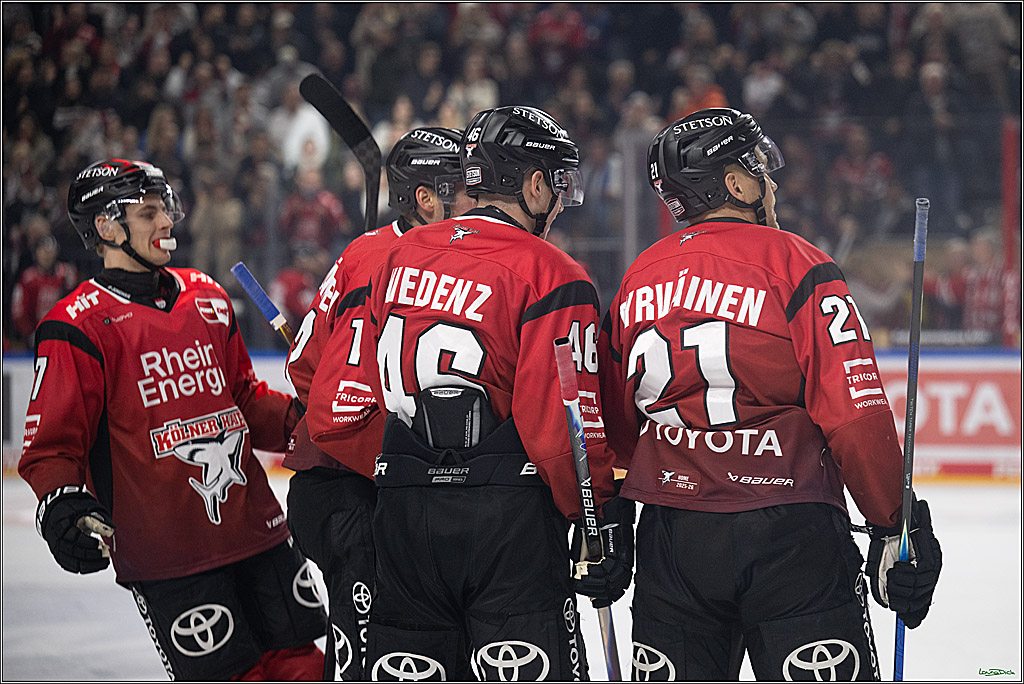 PENNY DEL; Kölner Haie-Grizzlys Wolfsburg; Köln, 18.12.2025