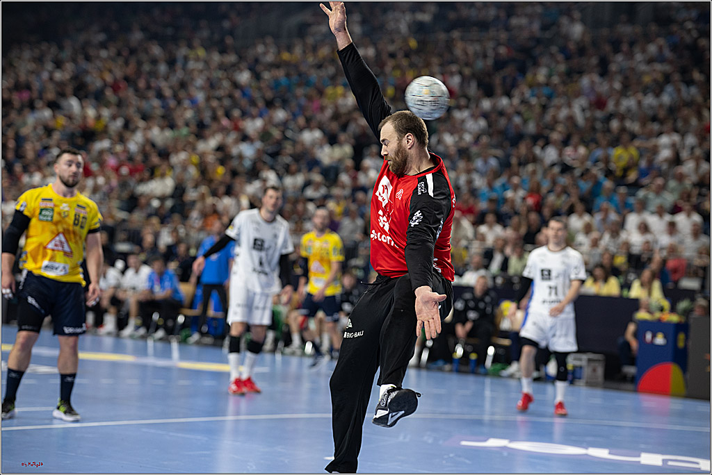 DHB-Pokal Lidl-F4 - THW Kiel - Rhein-Neckar Löwen; Köln, 12.04.2025