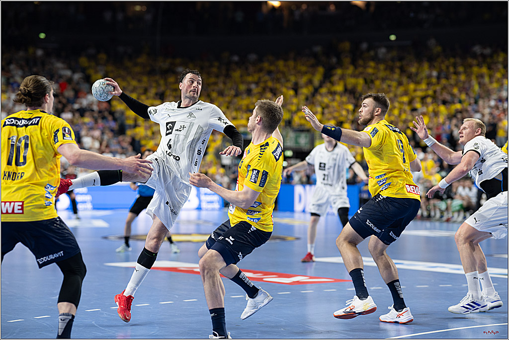 DHB-Pokal Lidl-F4 - THW Kiel - Rhein-Neckar Löwen; Köln, 12.04.2025