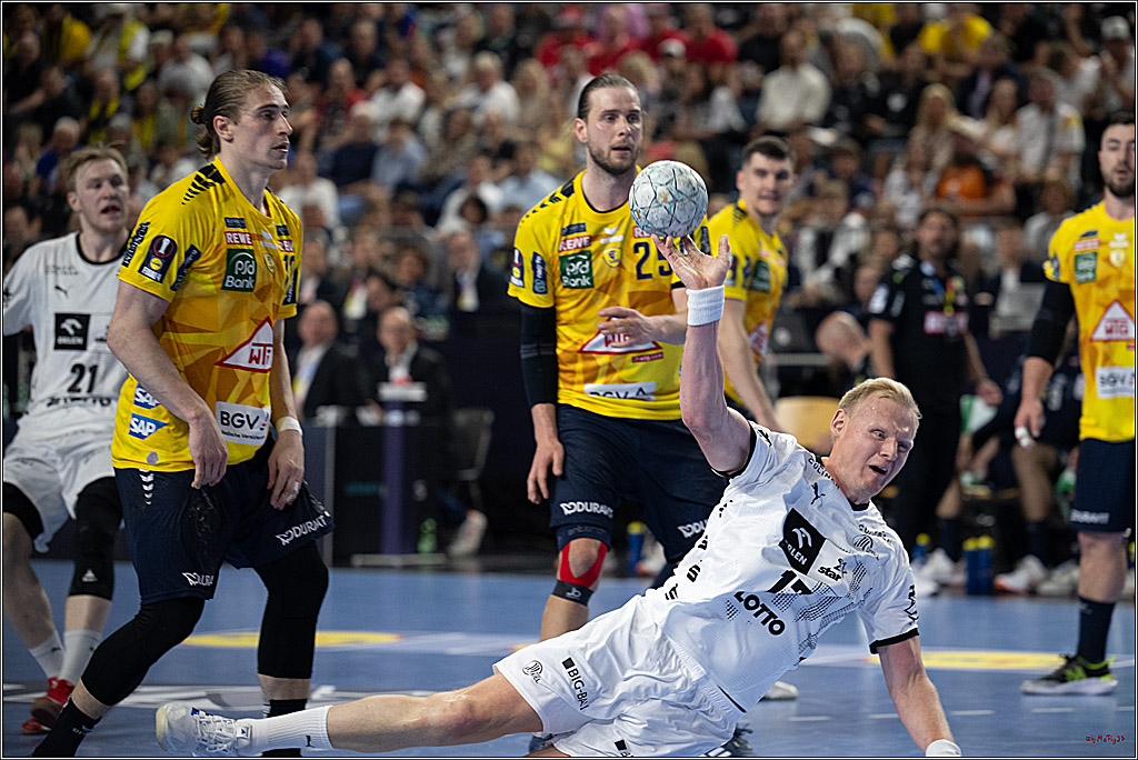 DHB-Pokal Lidl-F4 - THW Kiel - Rhein-Neckar Löwen; Köln, 12.04.2025