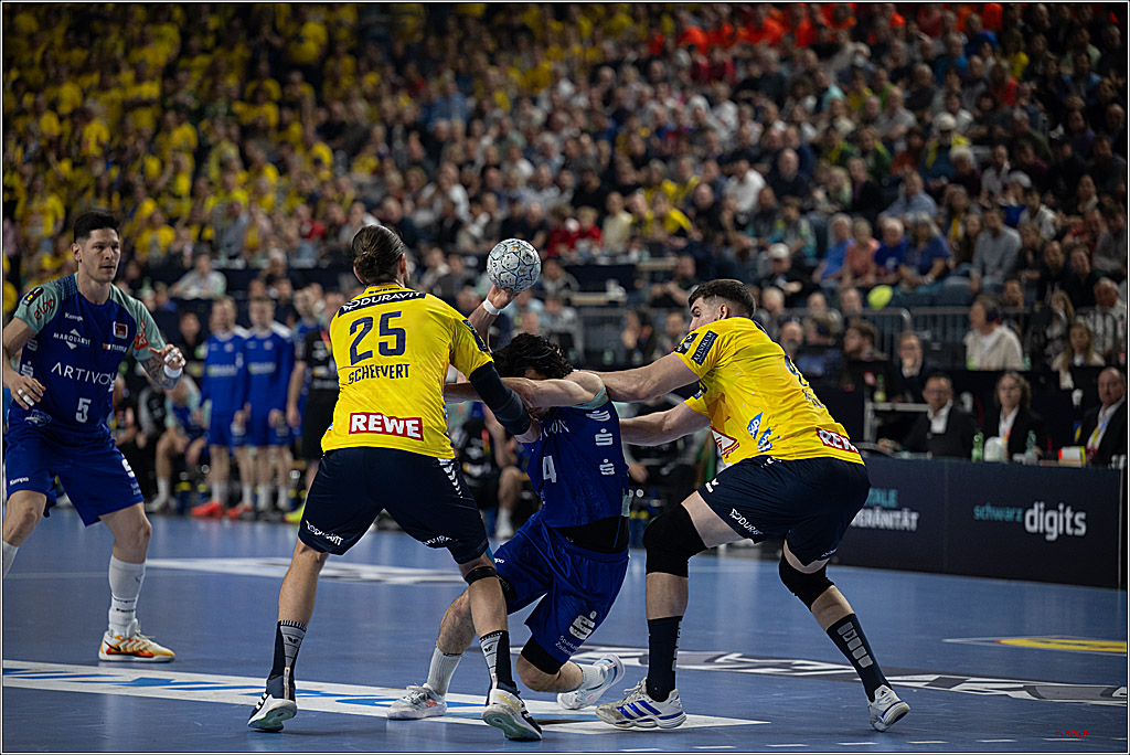 DHB-Pokal Lidl-F4  Spiel um 3. Platz - Rhein-Neckar Löwen - HBW Balingen-Weilstetten; Köln, 13.04.2025