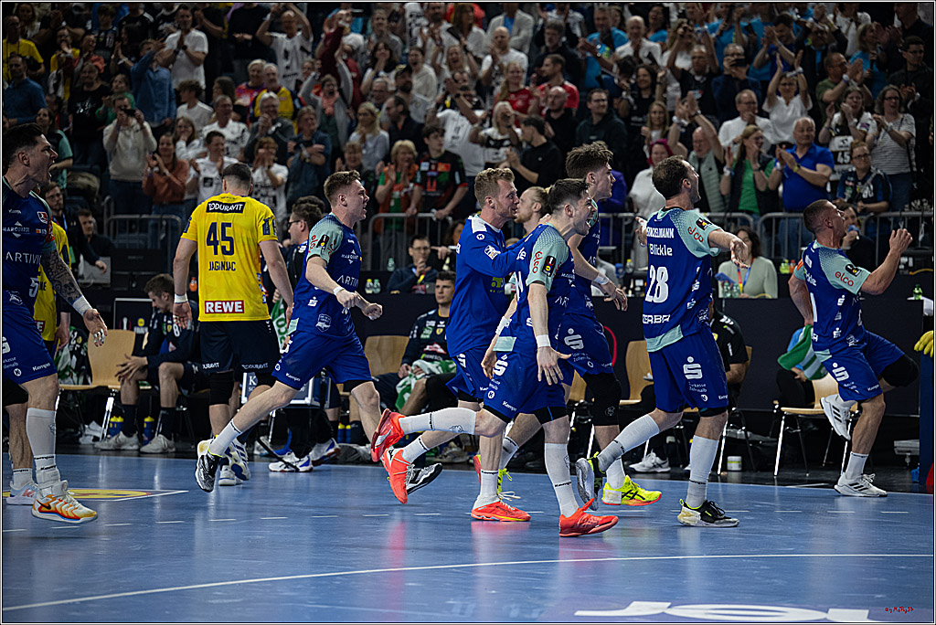 DHB-Pokal Lidl-F4  Spiel um 3. Platz - Rhein-Neckar Löwen - HBW Balingen-Weilstetten; Köln, 13.04.2025