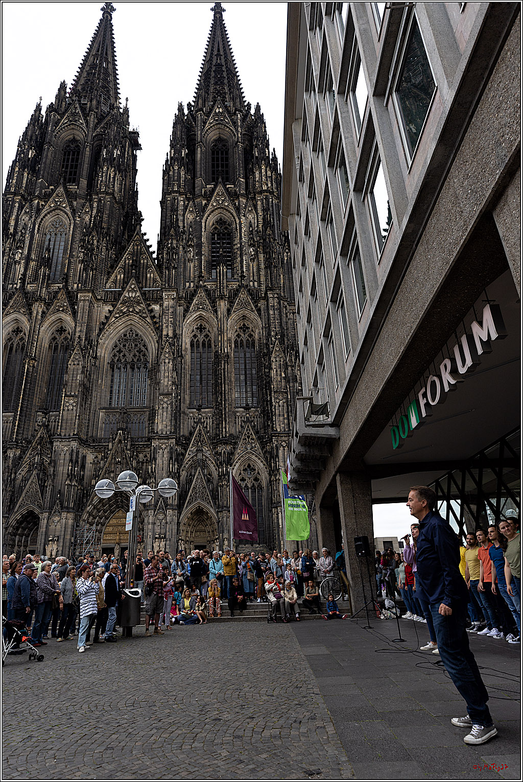Open-Air-Benefizsingen am Kölner Dom, 10.07.2022