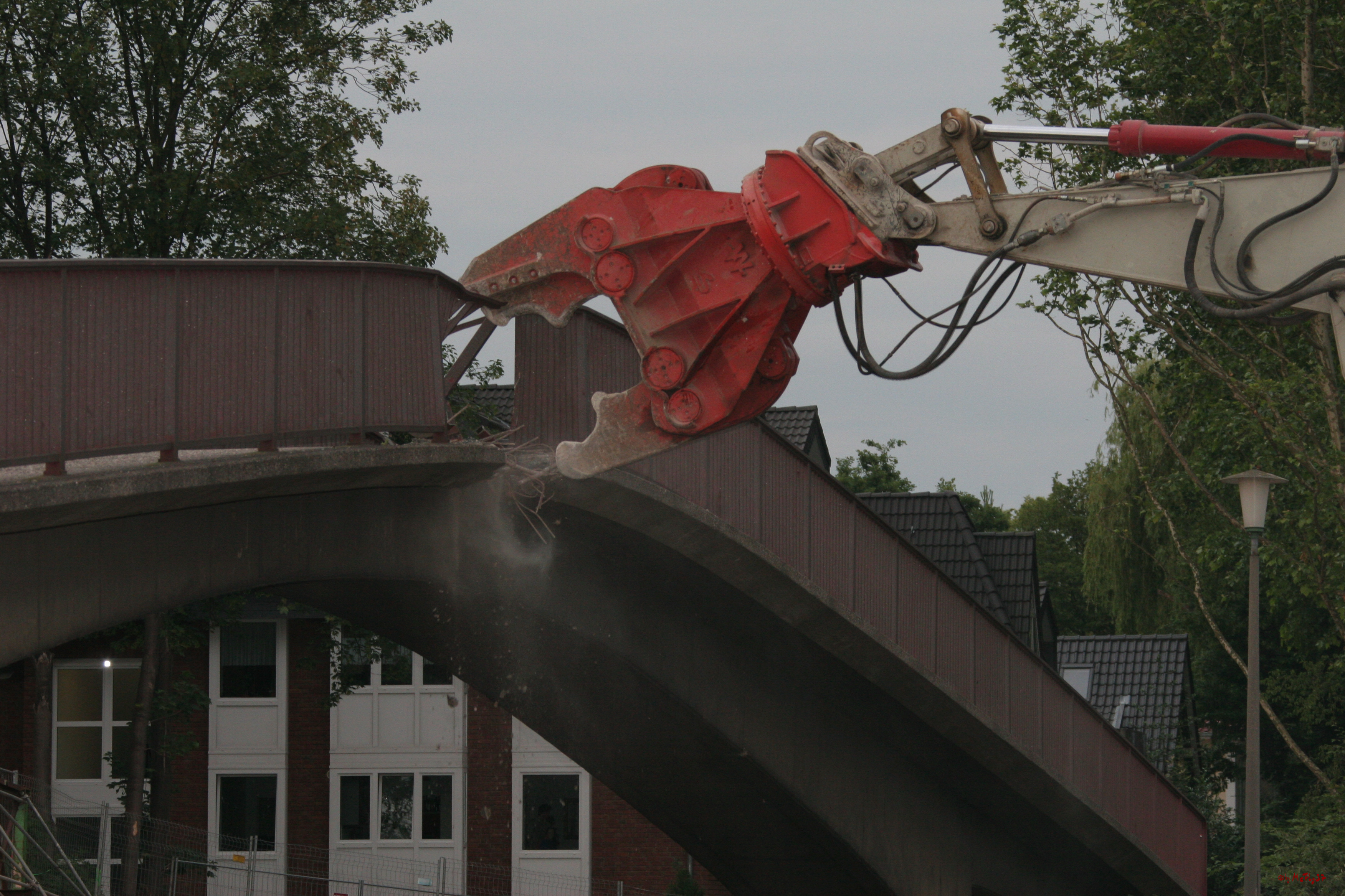 Brückenabriss Jungblutbrücke Fahrrad-u. Fussgängerbrücke; Köln, 02.06.2007