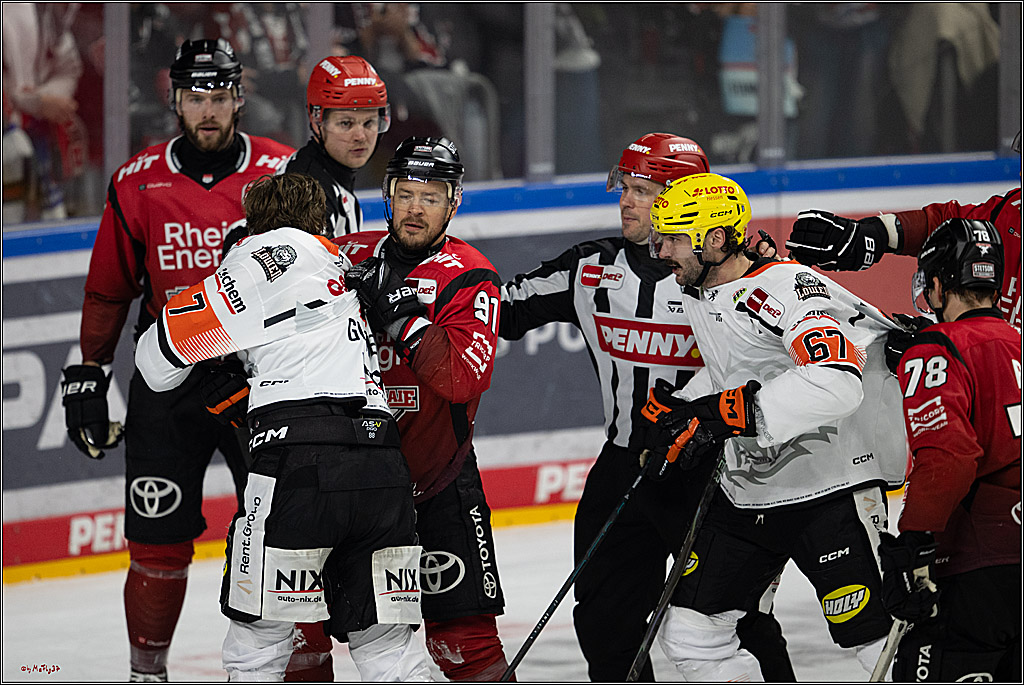 PENNY DEL 1; Kölner Haie - Löwen Frankfurt; Köln, 26.10.2025