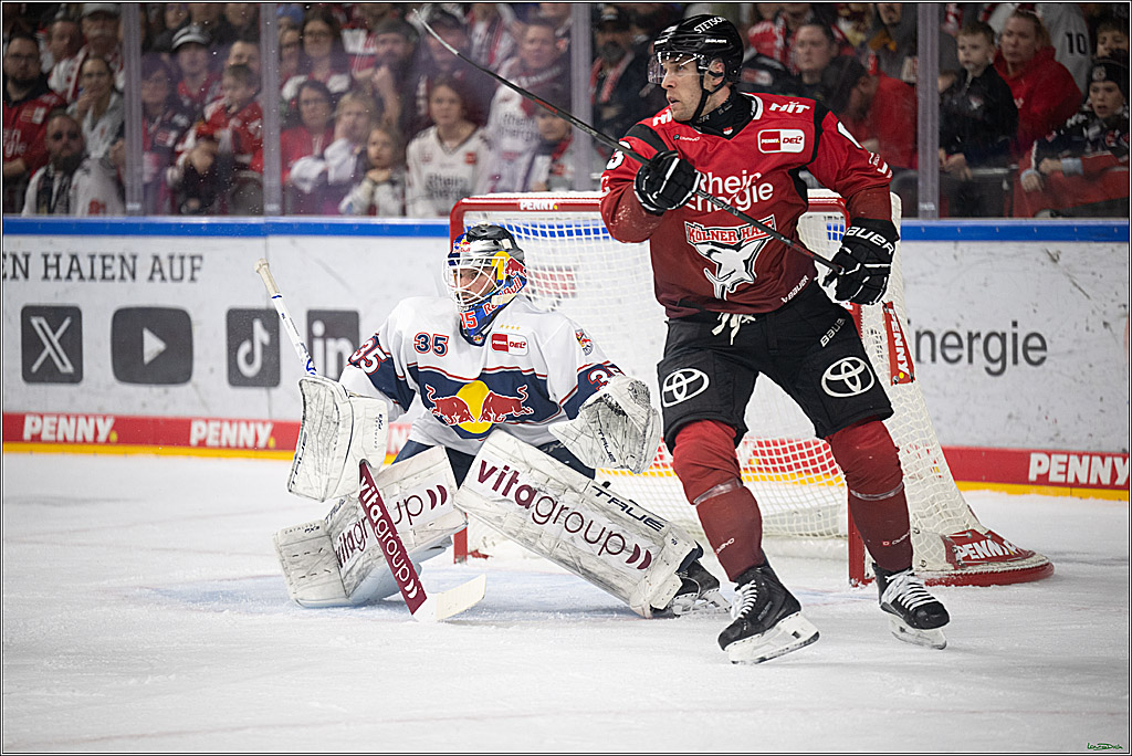 PENNY DEL 1; Koelner Haie - EHC Red Bull Muenchen; Koeln, 02.11.2025