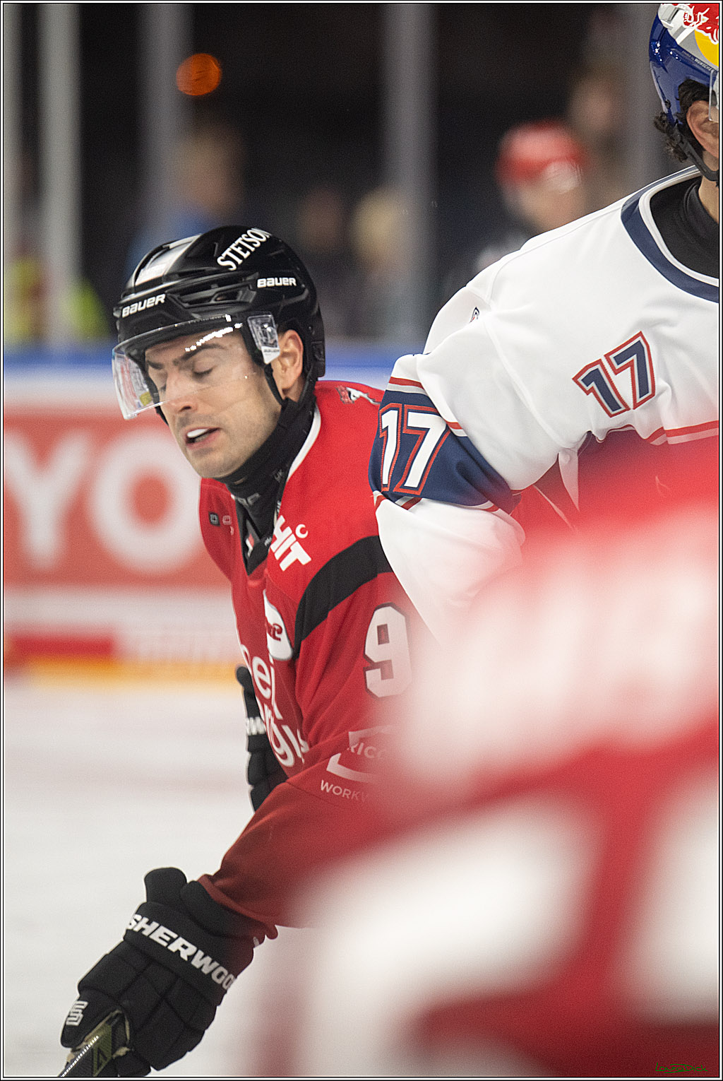 PENNY DEL 1; Koelner Haie - EHC Red Bull Muenchen; Koeln, 02.11.2025