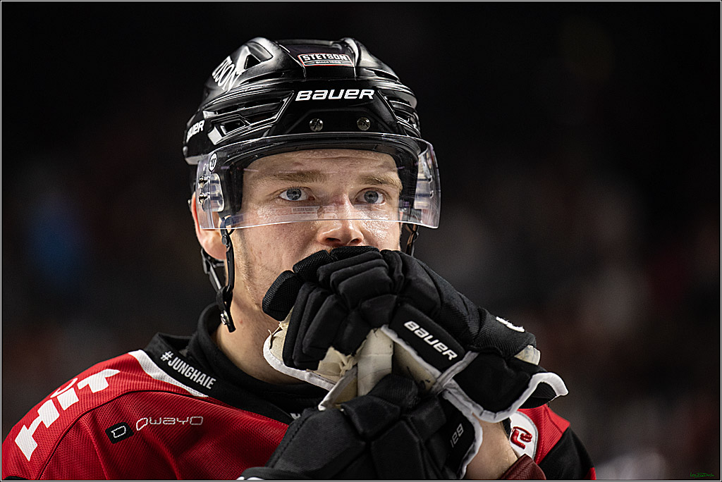 PENNY DEL 1; Koelner Haie - EHC Red Bull Muenchen; Koeln, 02.11.2025